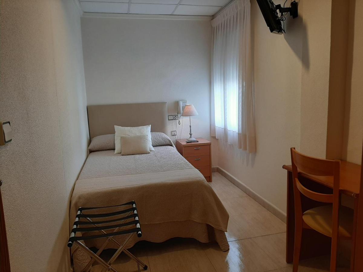 Hostal El Retiro Almoradí 外观 照片